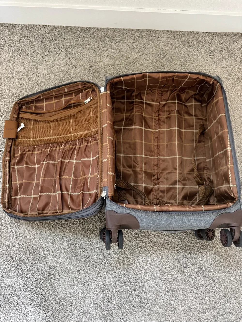 London Fog Gray Travel Luggage Set with Brown Trim - 2-Piece Spinner and Tote - Picture 3 of 8